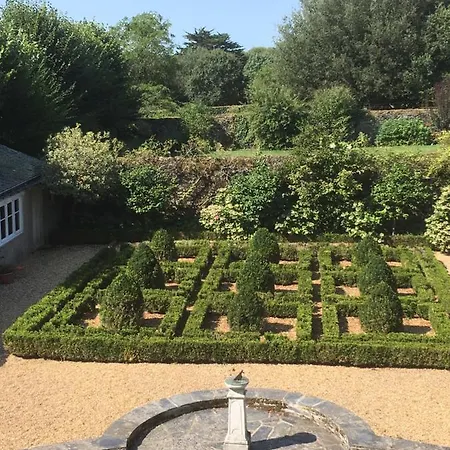 Bed & Breakfast Sur Jardin A La Francaise *